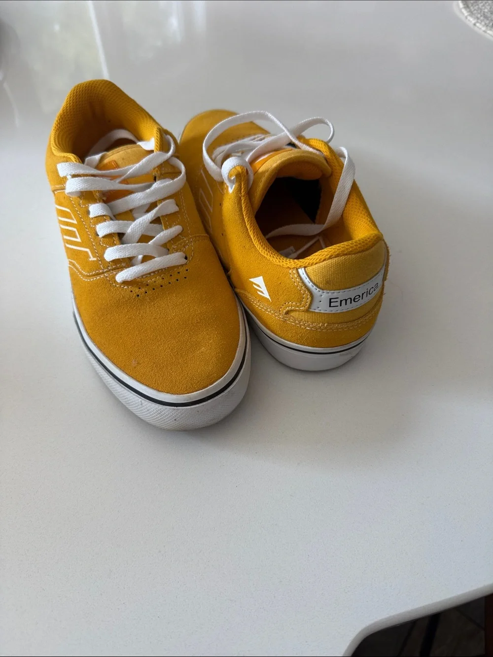Emerica Low Vulc Mens 6.5 Yellow Low-Top Sneakers with White Accents